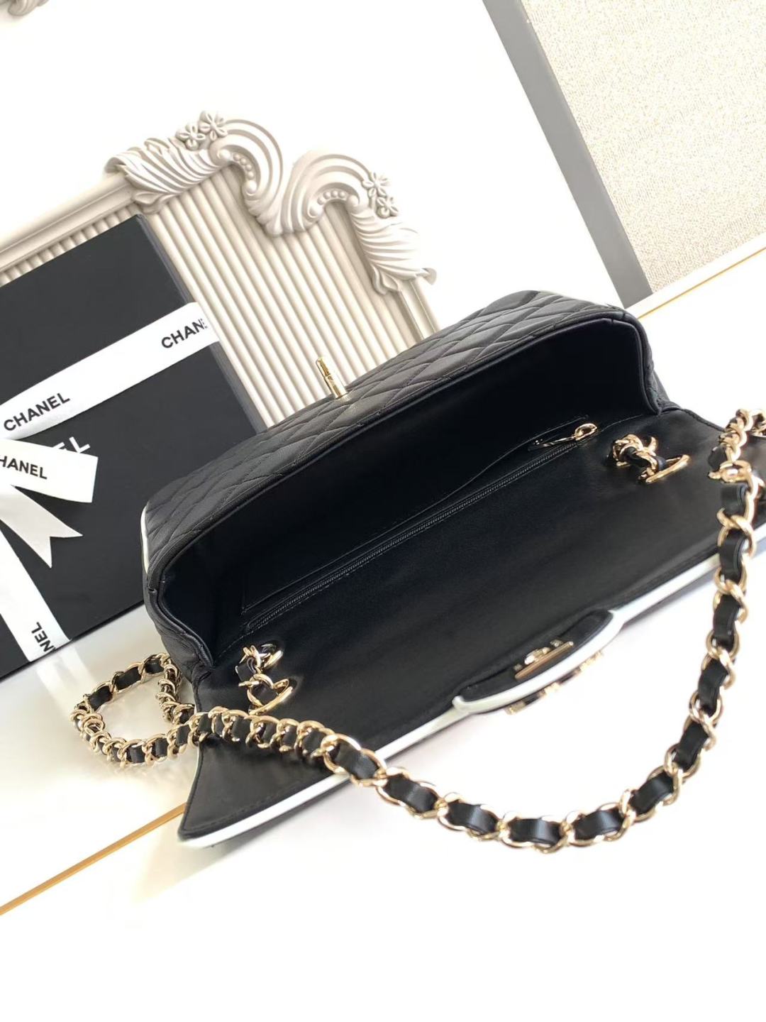 Chanel 25P Quilted Lambskin Flap Handbag Chanel 25P Quilted Lambskin Flap Handbag