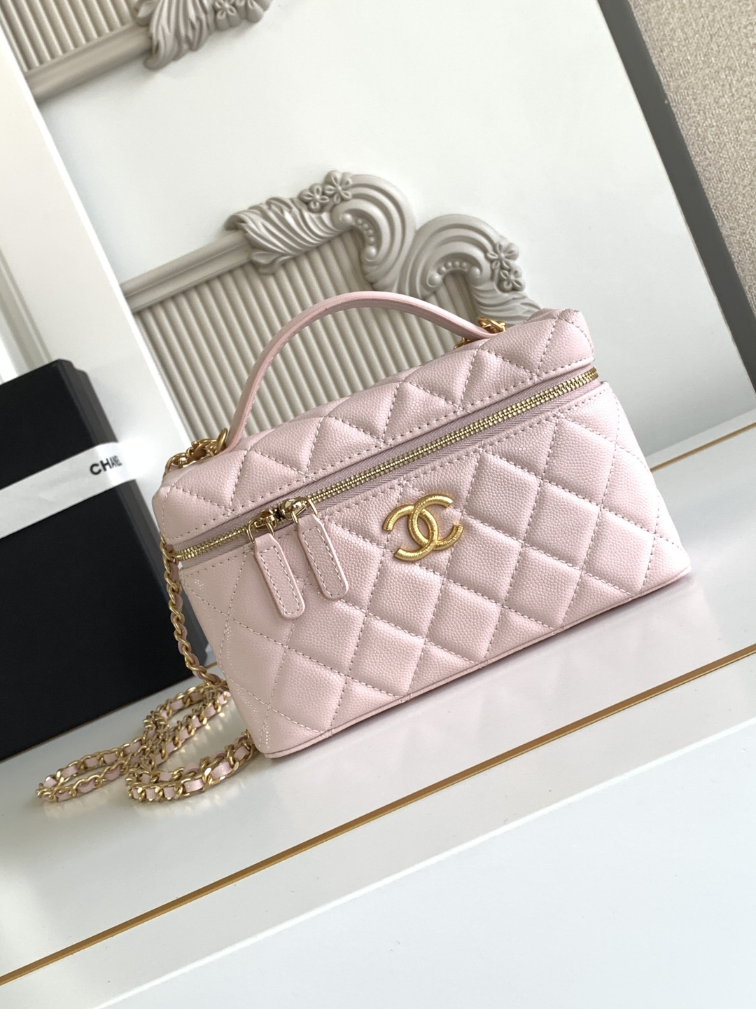 Chanel Vanity Case Pink Leather Handbag Chanel Vanity Case Pink Leather Handbag