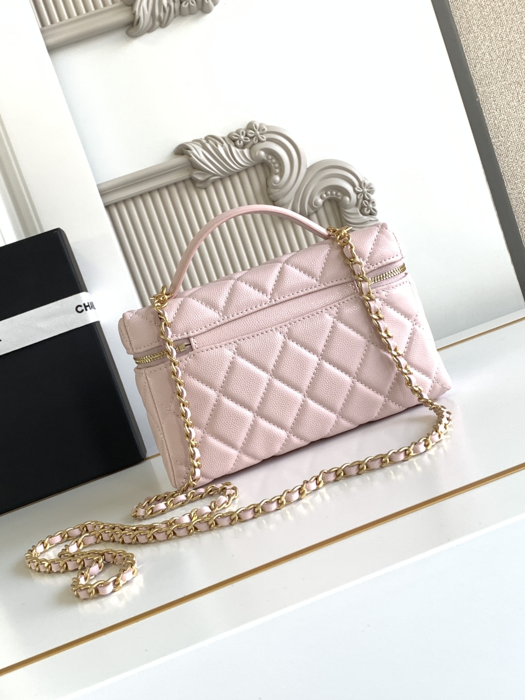 Chanel Vanity Case Pink Leather Handbag Chanel Vanity Case Pink Leather Handbag