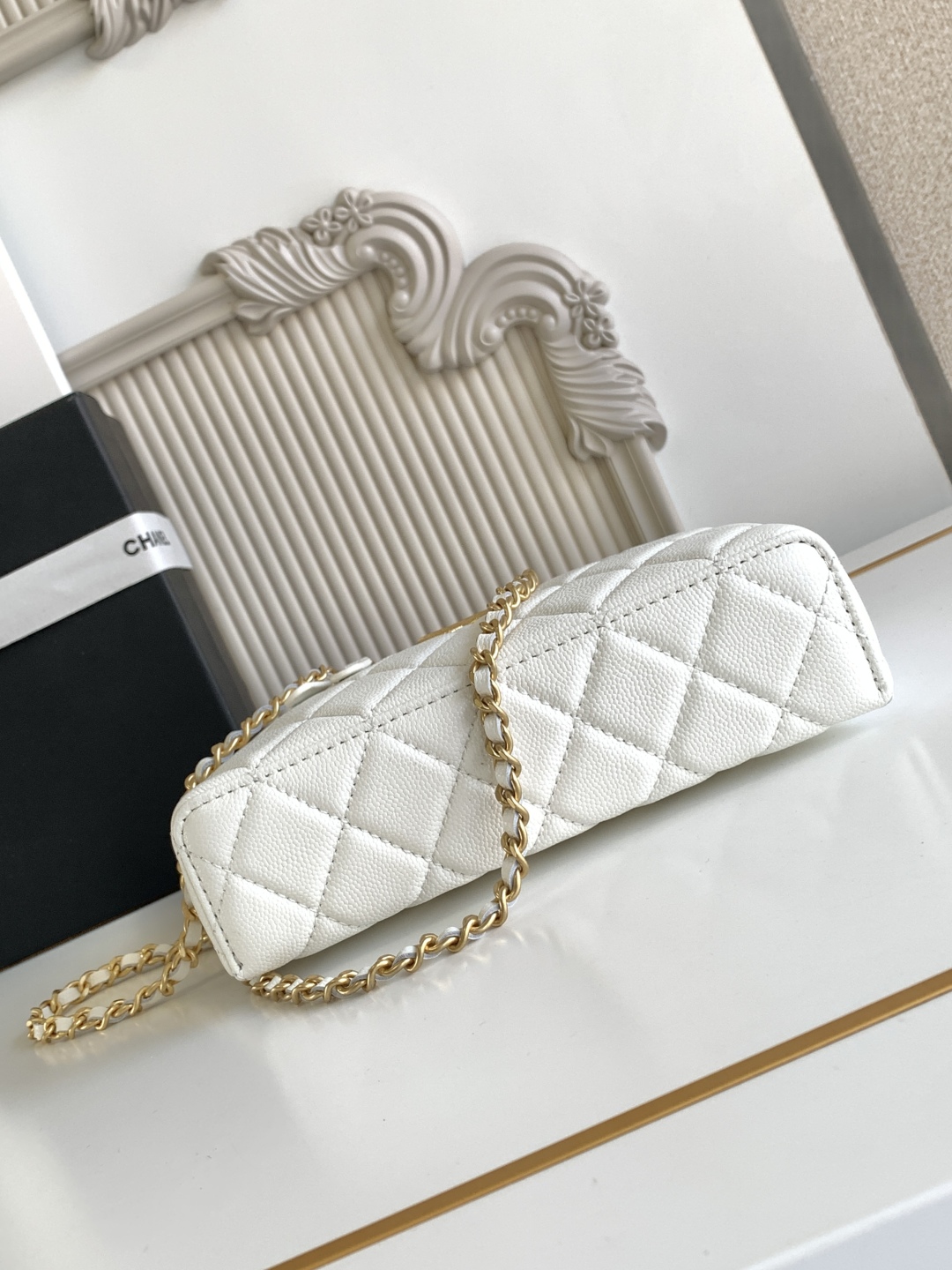Chanel Vanity Case White Leather Handbag Chanel Vanity Case White Leather Handbag