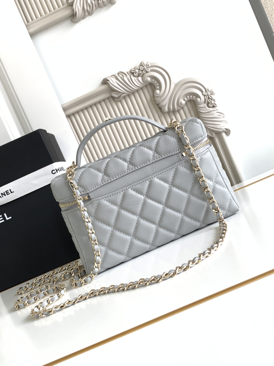Chanel Vanity Case GreyLeather Handbag Chanel Vanity Case GreyLeather Handbag