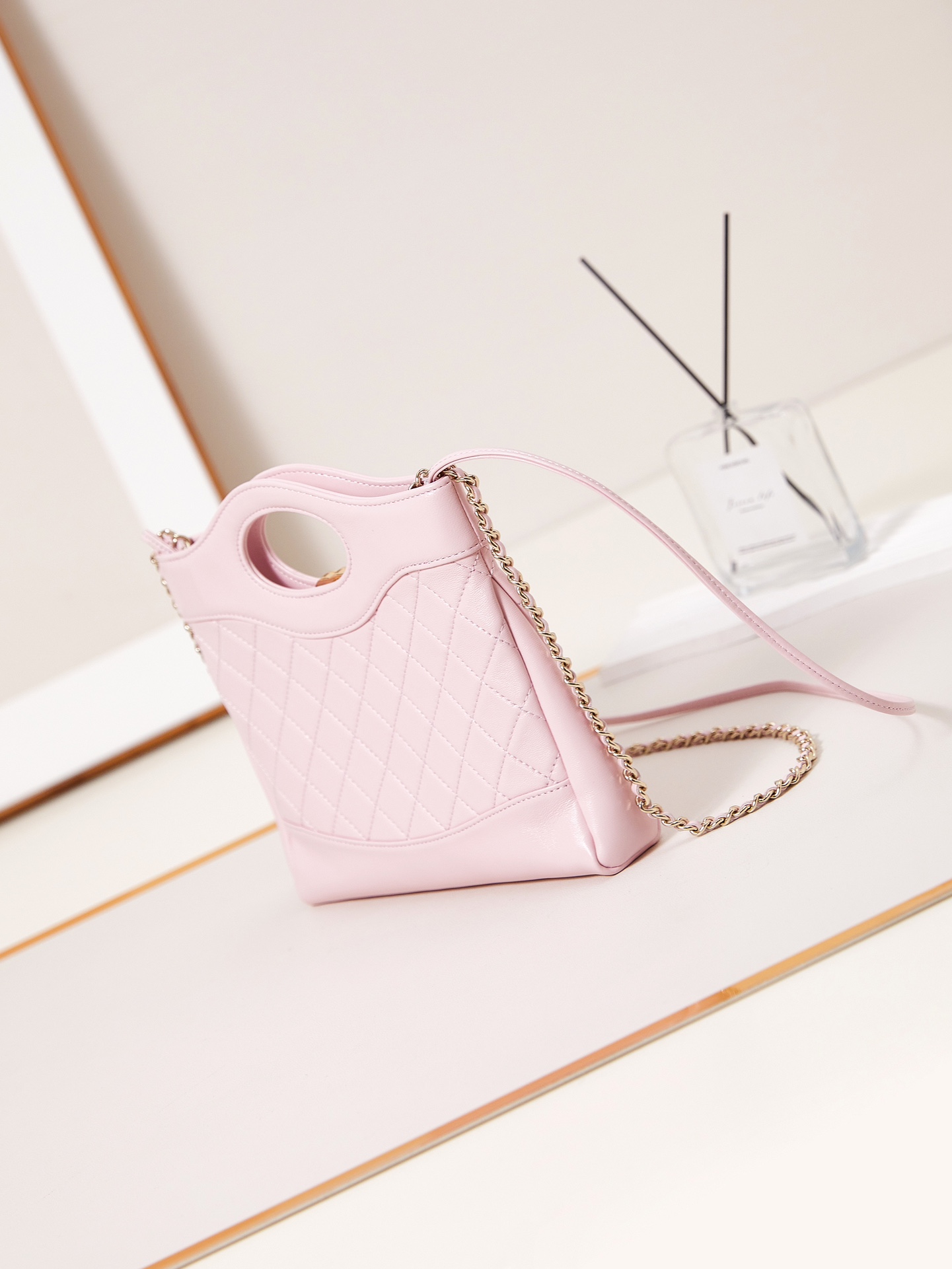 CHANEL 2021-2024 Mini Shiny Crumpled Calfskin 31 Shopping Bag satchel Pink CHANEL 2021-2024 Mini Shiny Crumpled Calfskin 31 Shopping Bag satchel Pink