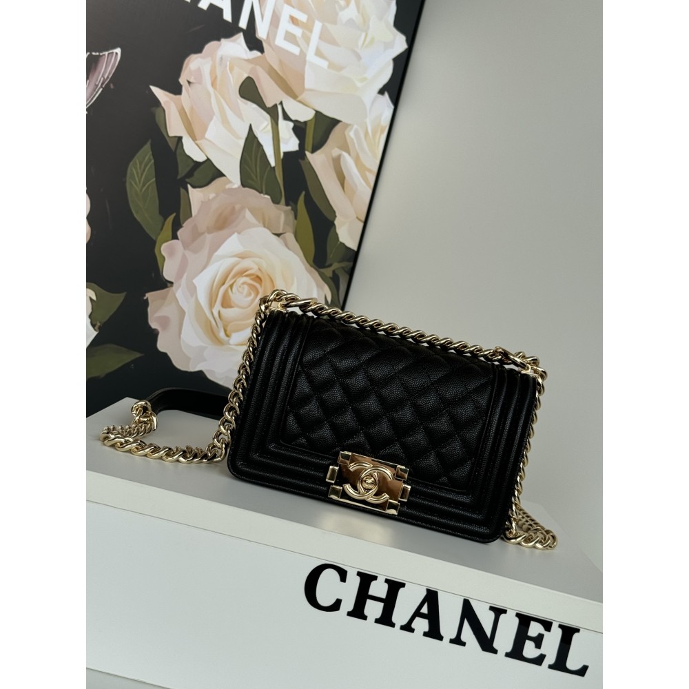 Chanel Black QuiltedCaviar Medium Boy Bag Ruthenium Hardware
