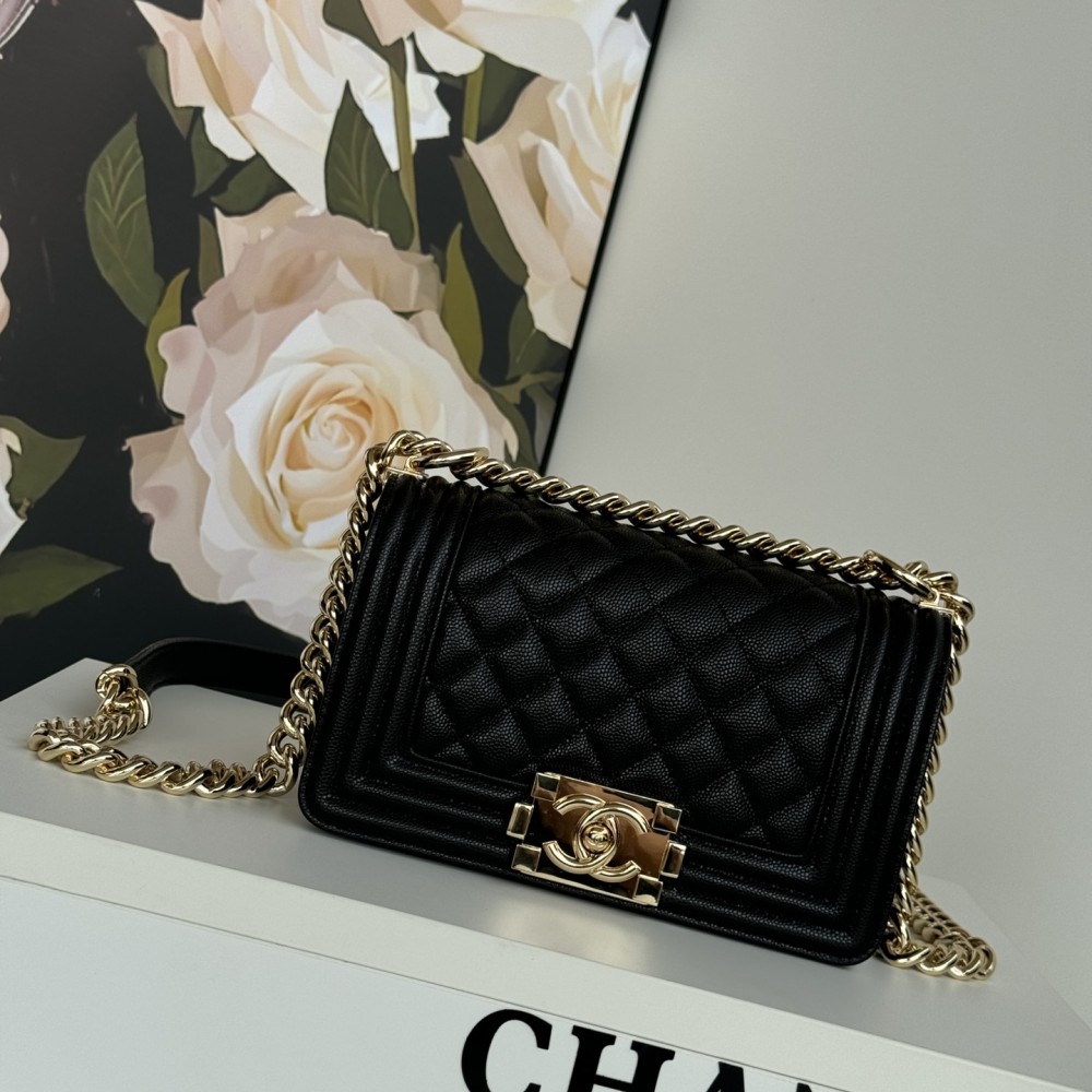 Chanel Black QuiltedCaviar Medium Boy Bag Ruthenium Hardware