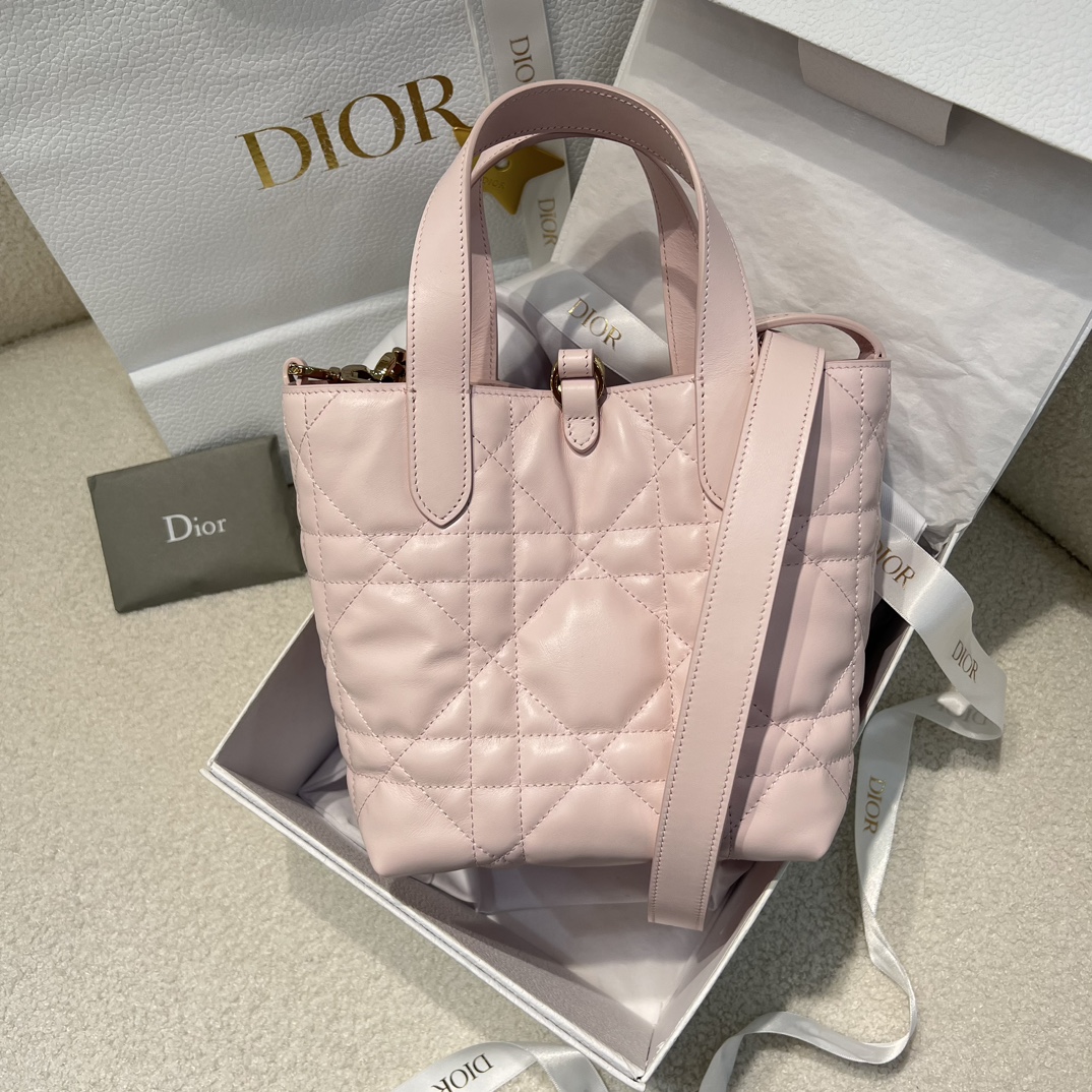 DIOR - Small DiorToujours Vertical Tote Bag Pale Pink Macrocannage Calfskin DIOR - Small DiorToujours Vertical Tote Bag Pale Pink Macrocannage Calfskin