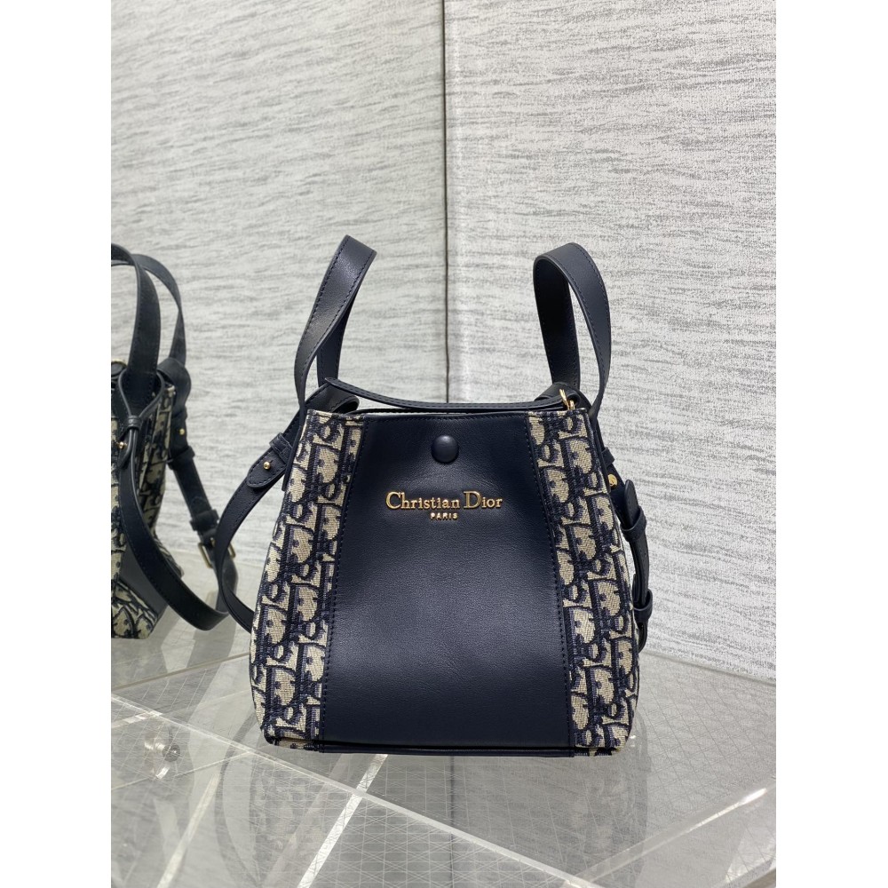 DIOR Small Signature Bucket Bag Blue Dior Oblique Jacquard