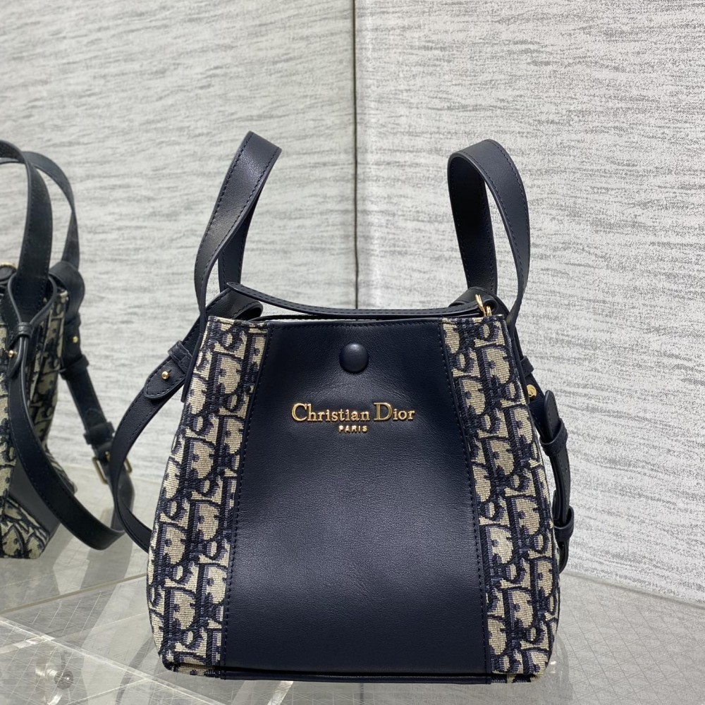 DIOR Small Signature Bucket Bag Blue Dior Oblique Jacquard