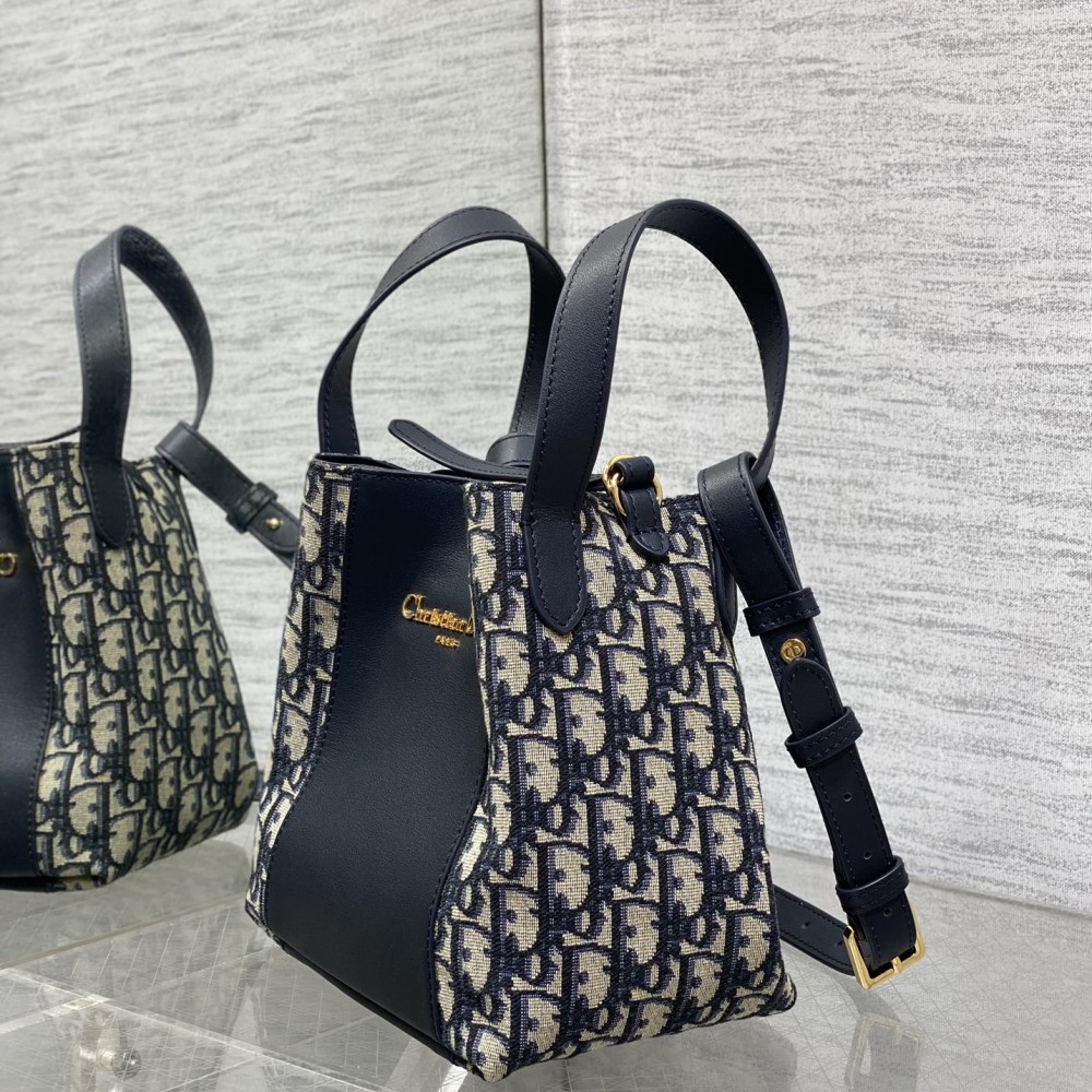 DIOR Small Signature Bucket Bag Blue Dior Oblique Jacquard