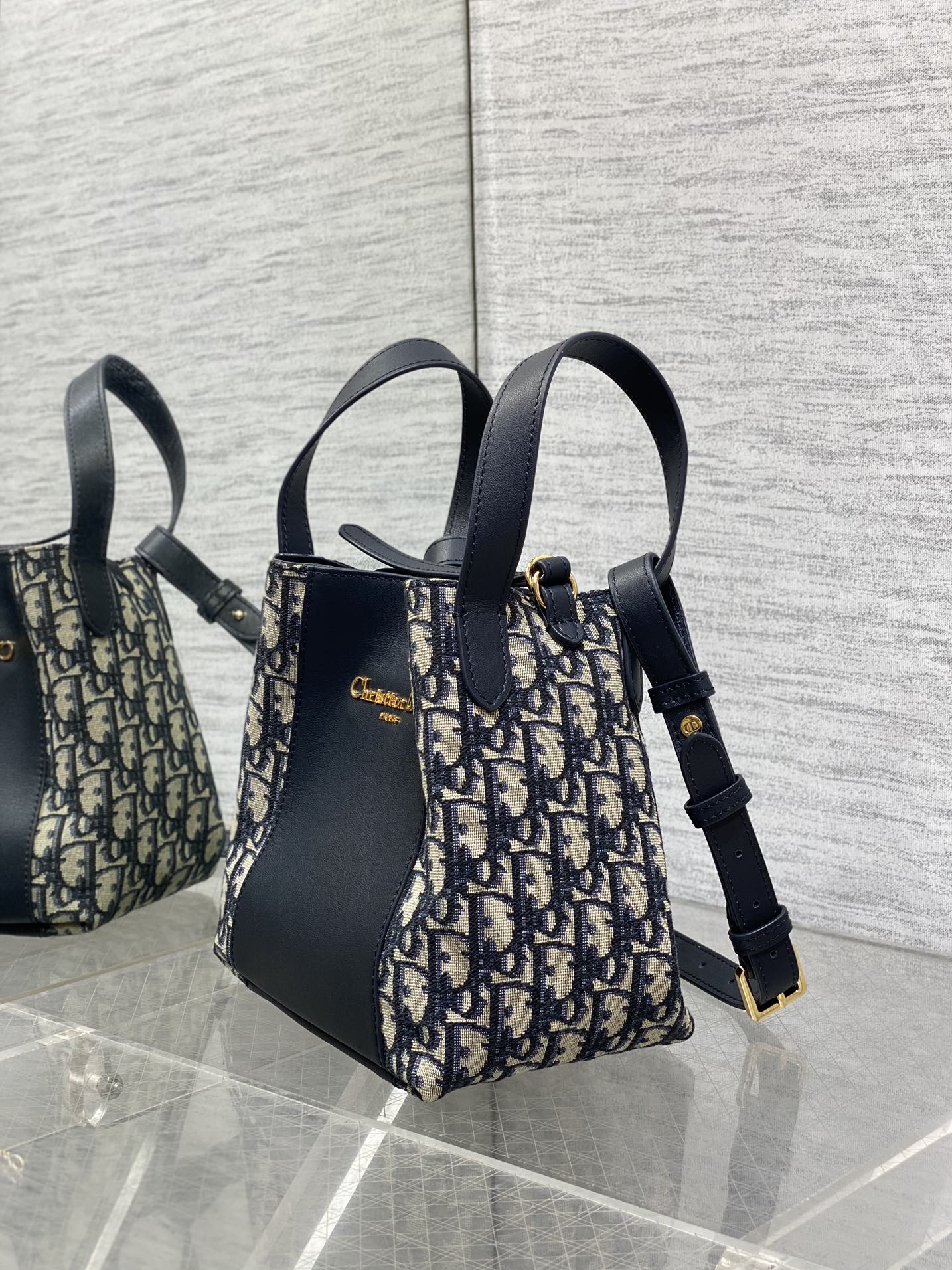 DIOR Small Signature Bucket Bag Blue Dior Oblique Jacquard DIOR Small Signature Bucket Bag Blue Dior Oblique Jacquard
