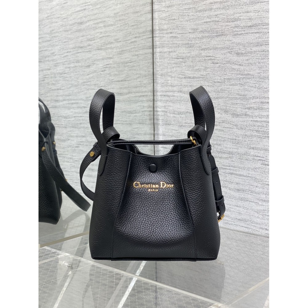 DIOR - Medium Signature Bucket Bag Black Grained Calfskin 