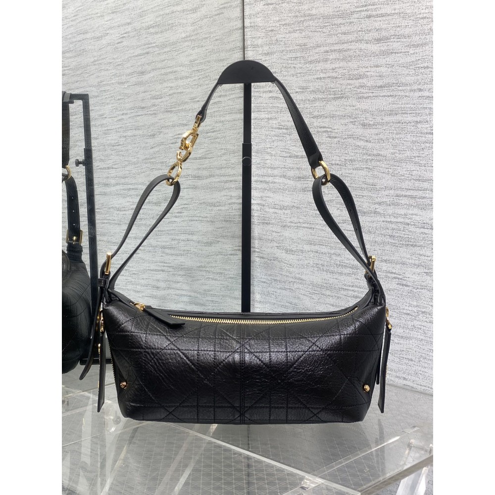 D-Journey Bag in Crinkled Calfskin Black Flat Macrocannage