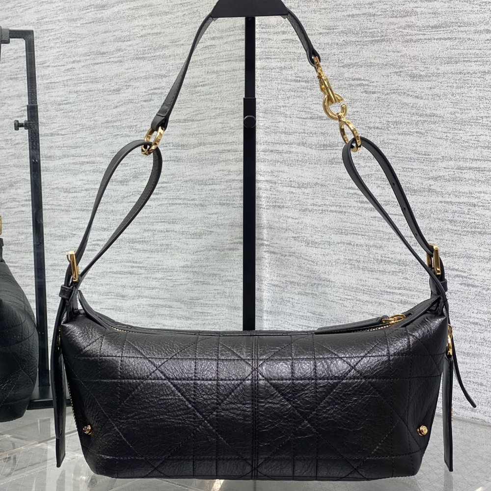 D-Journey Bag in Crinkled Calfskin Black Flat Macrocannage