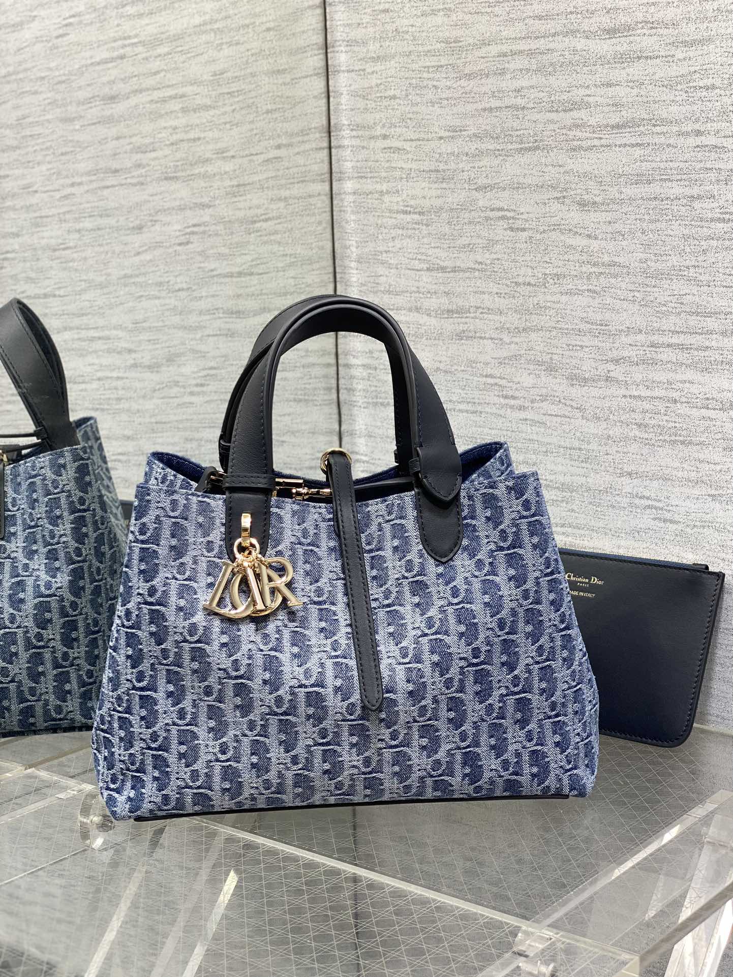 Medium Dior Toujours Bag Blue Denim Dior Oblique Jacquard Medium Dior Toujours Bag Blue Denim Dior Oblique Jacquard