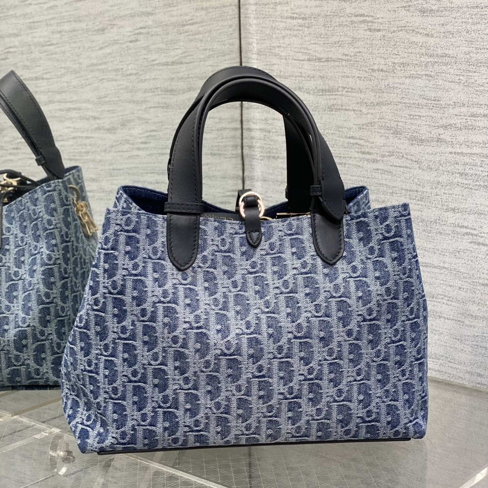Medium Dior Toujours Bag Blue Denim Dior Oblique Jacquard
