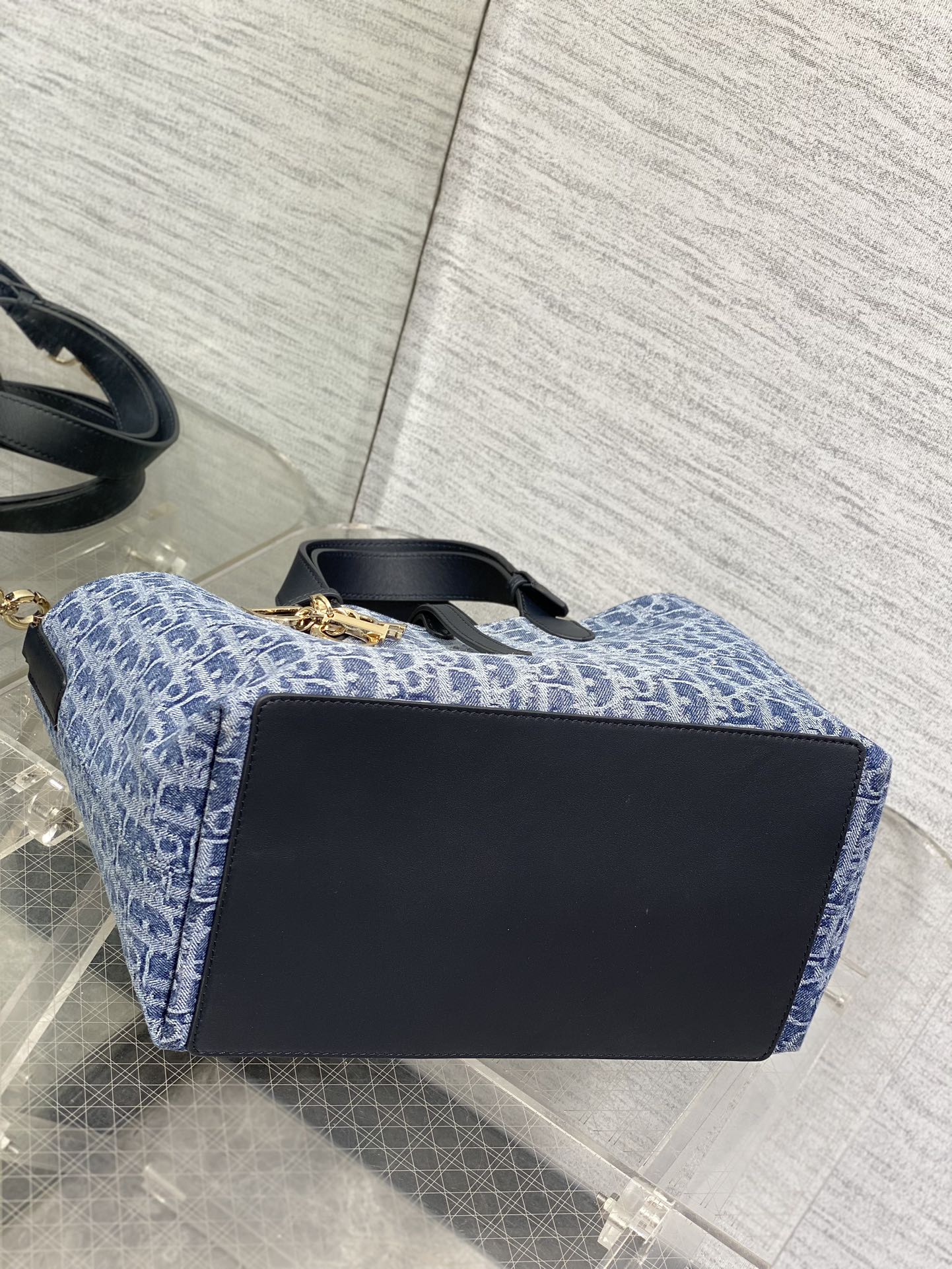 Medium Dior Toujours Bag Blue Denim Dior Oblique Jacquard Medium Dior Toujours Bag Blue Denim Dior Oblique Jacquard
