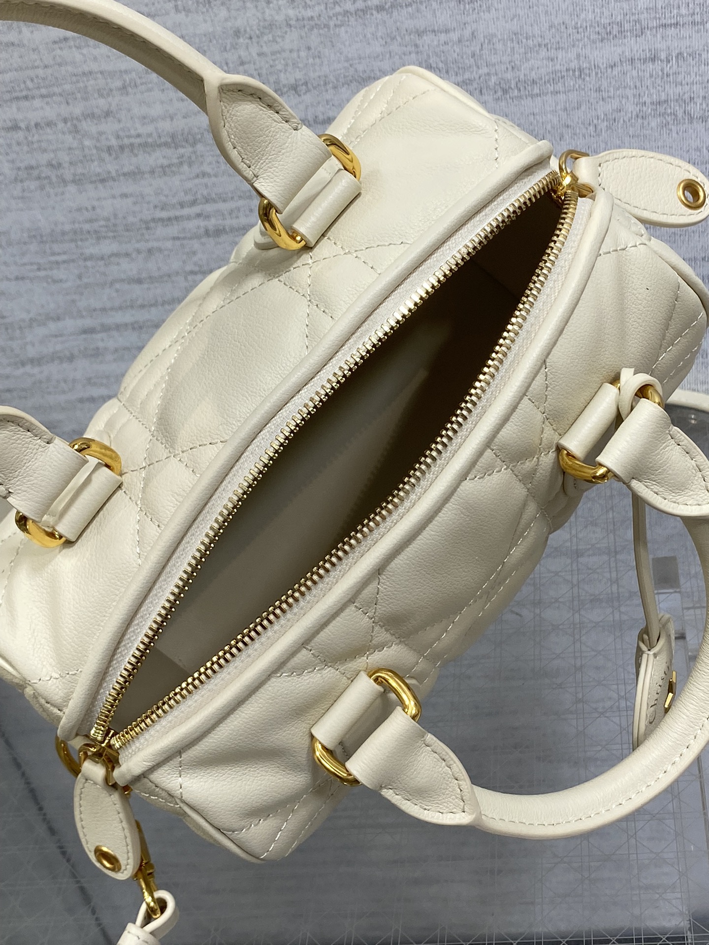 DIOR Groove 20 Bag Dusty lvory Macrocannage Calfskin