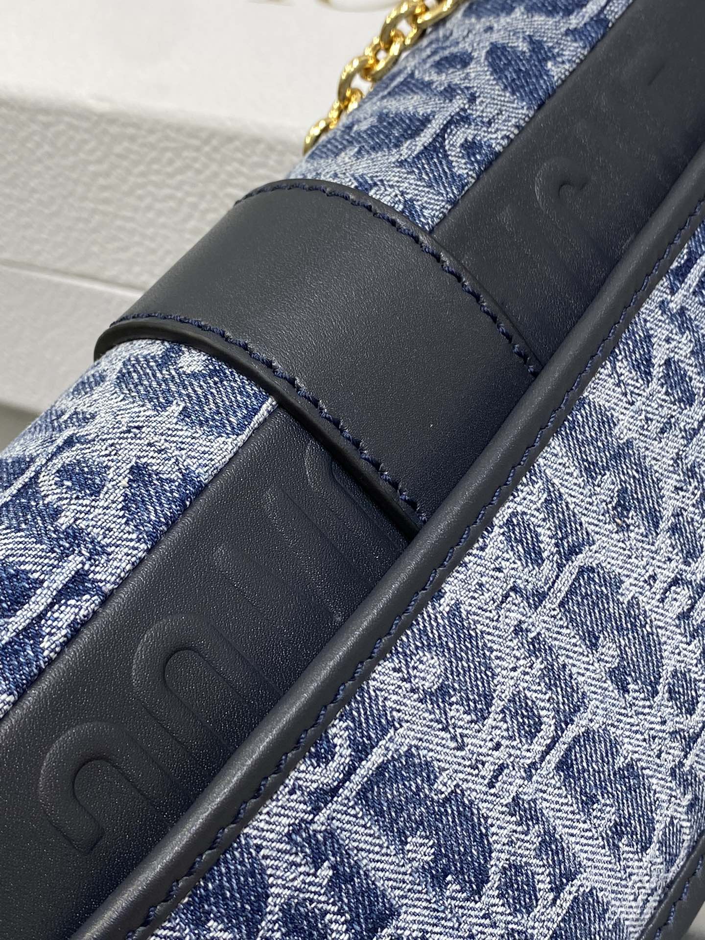 DIOR 30 Montaigne Bag Blue Dior Oblique Jacquard 