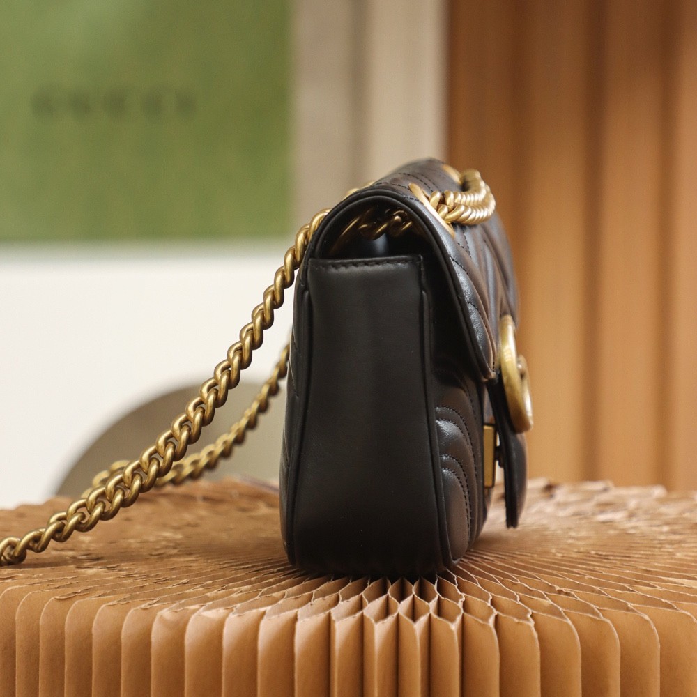 GUCCI Black Matelasse Calfskin Small GG Marmont Shoulder Bag