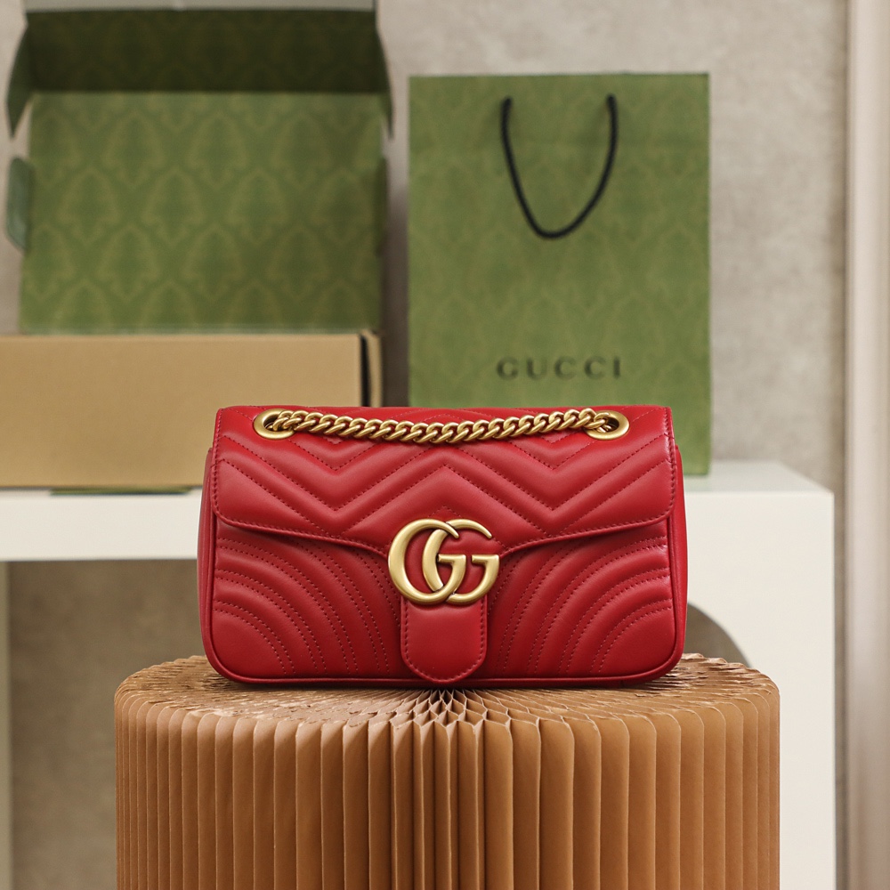 GG Marmont small shoulder bag -Gucci Red