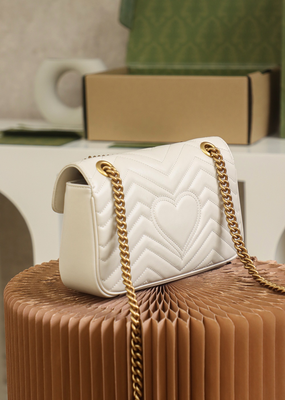 GG Marmont small shoulder bag -Gucci Red