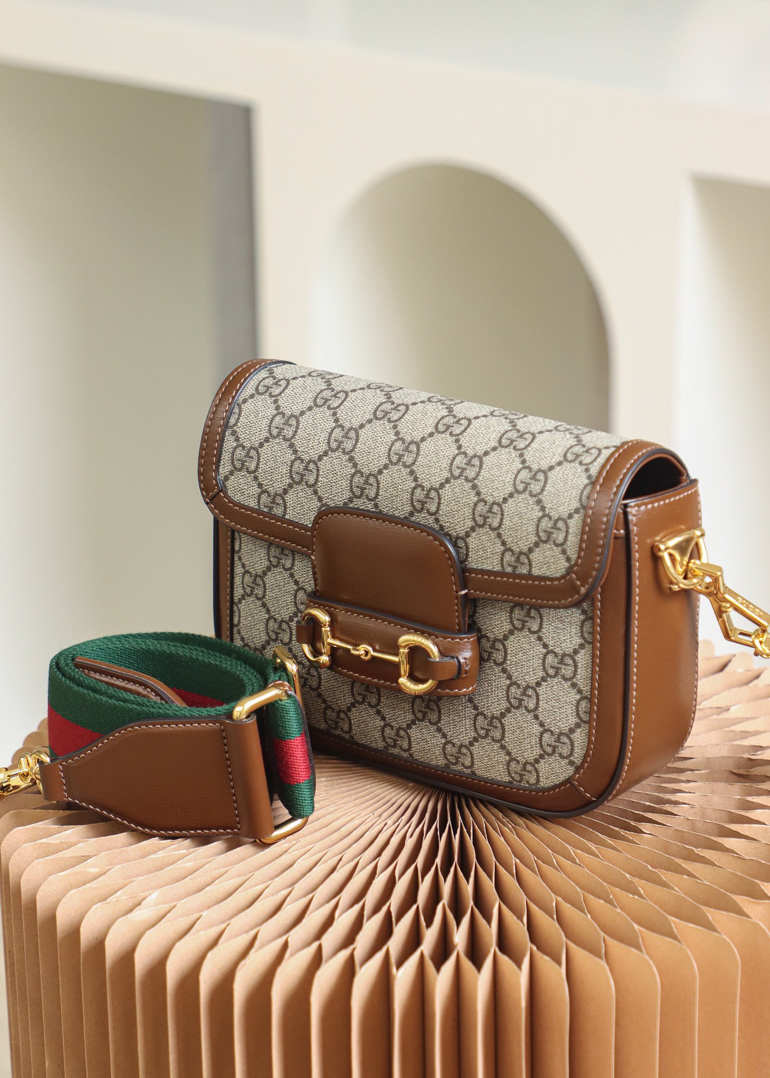 GUCCI GG Brown Gucci 1955 Mini Horsebit Shoulder Bag GUCCI GG Brown Gucci 1955 Mini Horsebit Shoulder Bag
