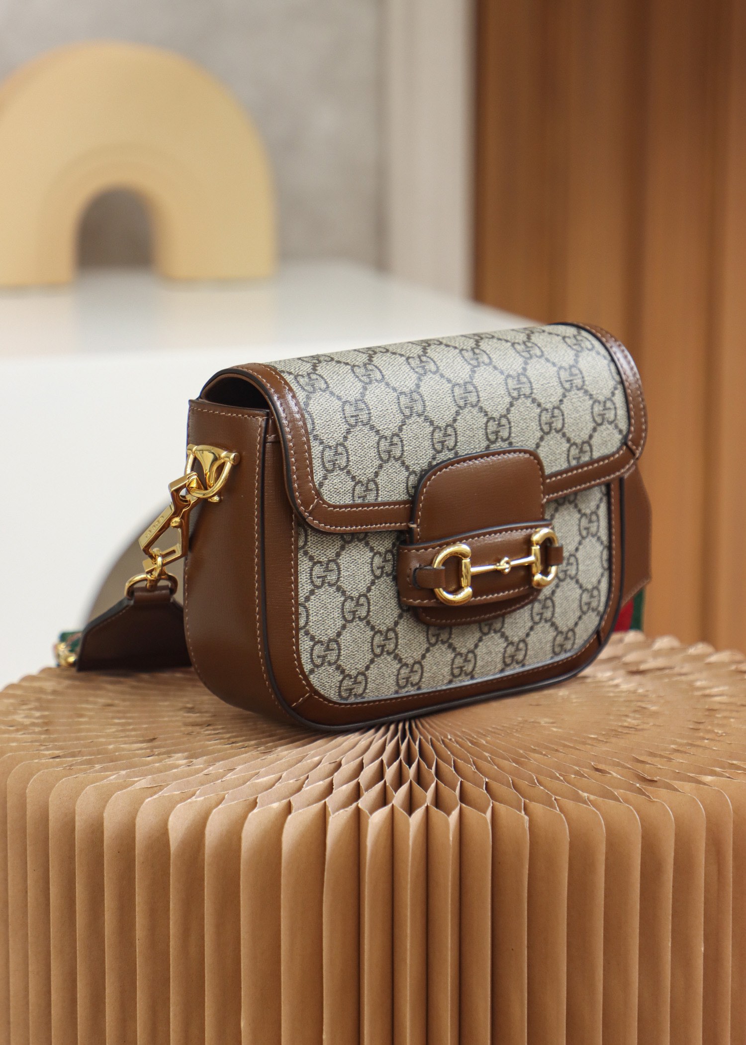 GUCCI GG Brown Gucci 1955 Mini Horsebit Shoulder Bag GUCCI GG Brown Gucci 1955 Mini Horsebit Shoulder Bag