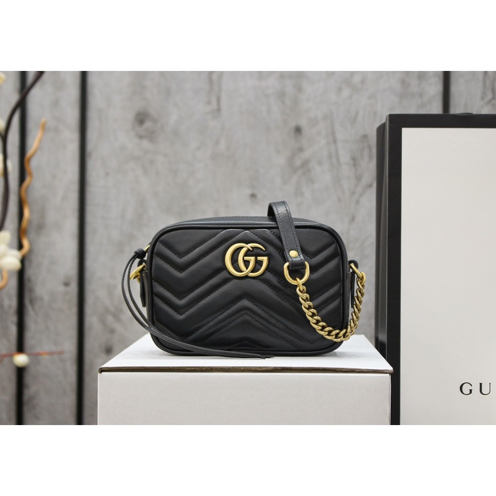 GG Marmont small camera bag -Gucci