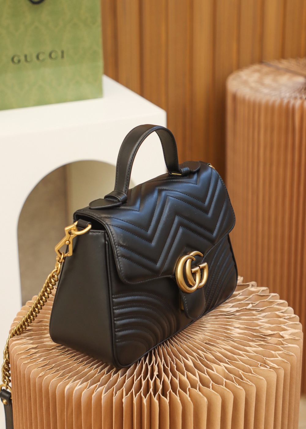 GUCCl GG Marmont Medium Top Handle Bag,Black/Brown, Leather GUCCl GG Marmont Medium Top Handle Bag,Black/Brown, Leather