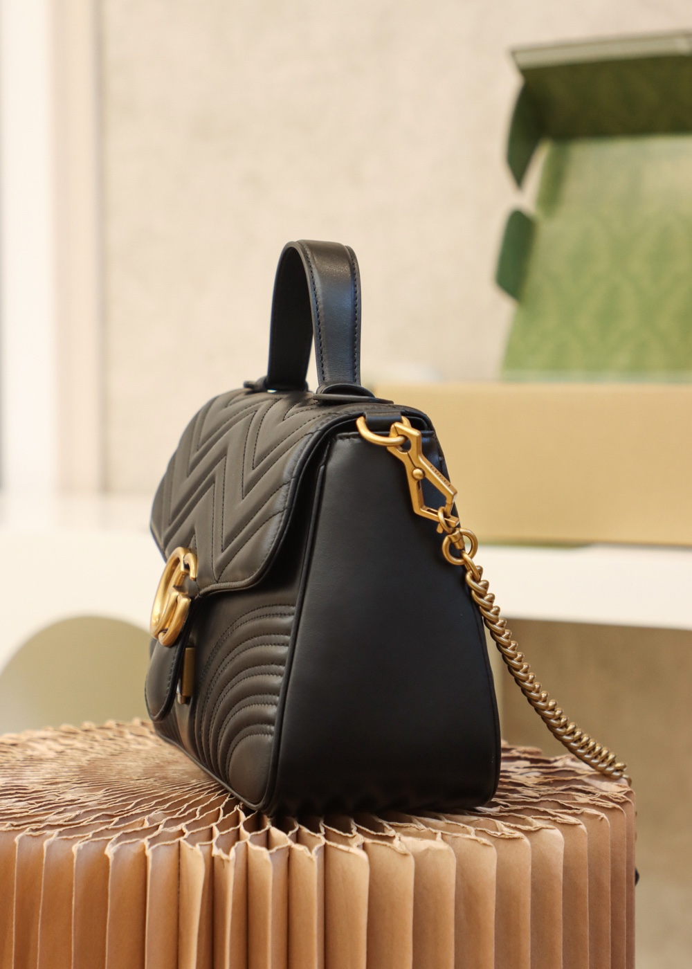 GUCCl GG Marmont Medium Top Handle Bag,Black/Brown, Leather GUCCl GG Marmont Medium Top Handle Bag,Black/Brown, Leather