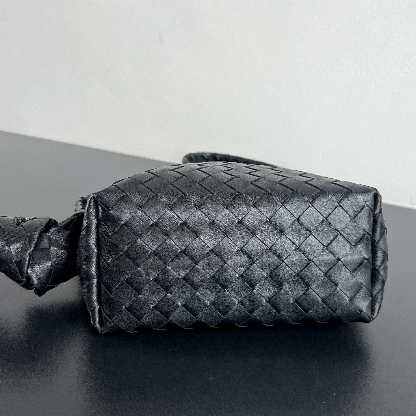 Bottega Veneta Calfskin Intrecciato Mini Wallace Emerald Green