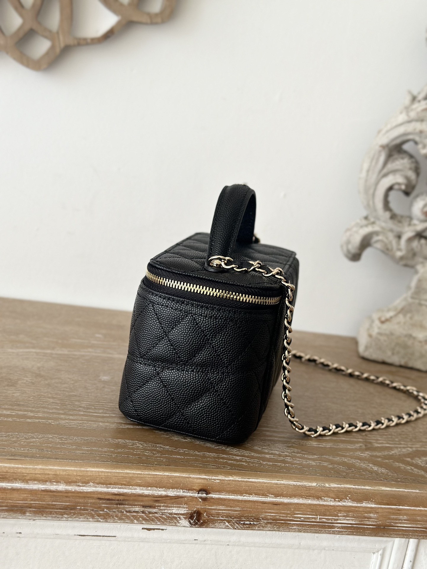 Chanel 25c Top Handle Slim Vanity Case w/ Chain Chanel 25c Top Handle Slim Vanity Case w/ Chain