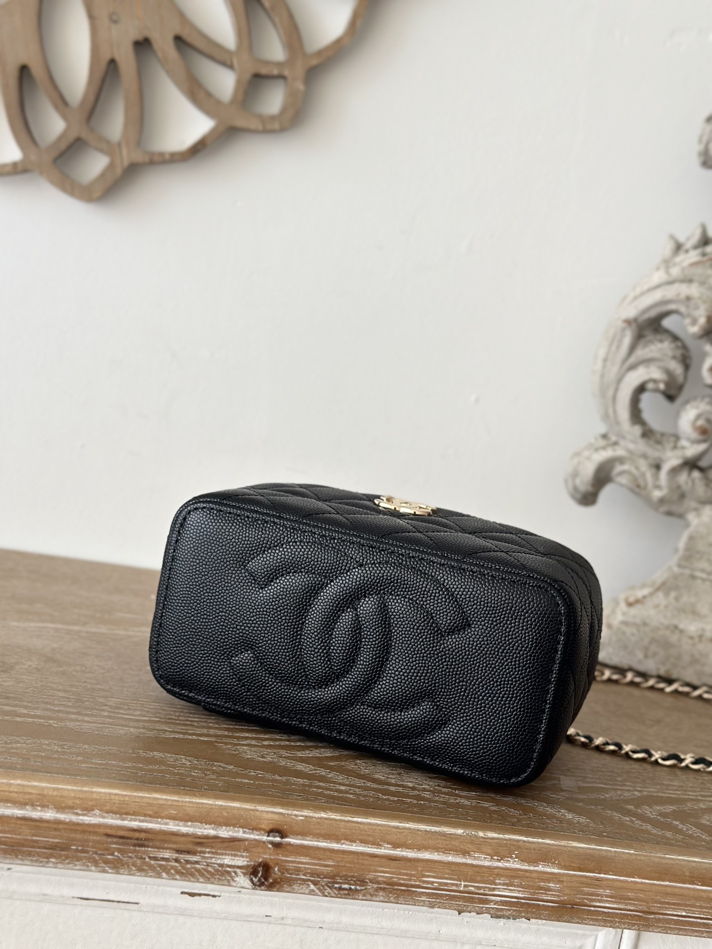 Chanel 25c Top Handle Slim Vanity Case w/ Chain Chanel 25c Top Handle Slim Vanity Case w/ Chain