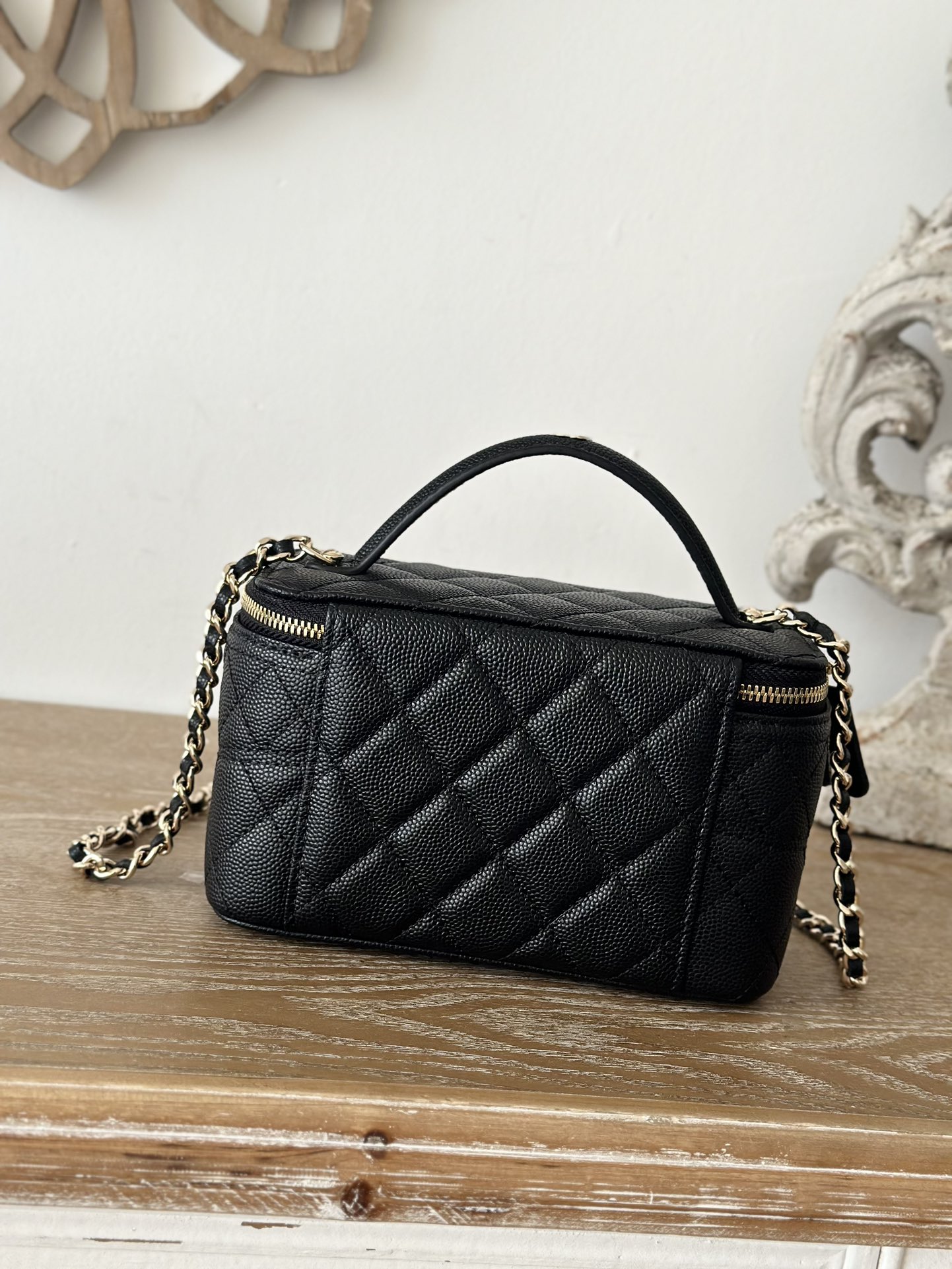 Chanel 25c Top Handle Slim Vanity Case w/ Chain Chanel 25c Top Handle Slim Vanity Case w/ Chain