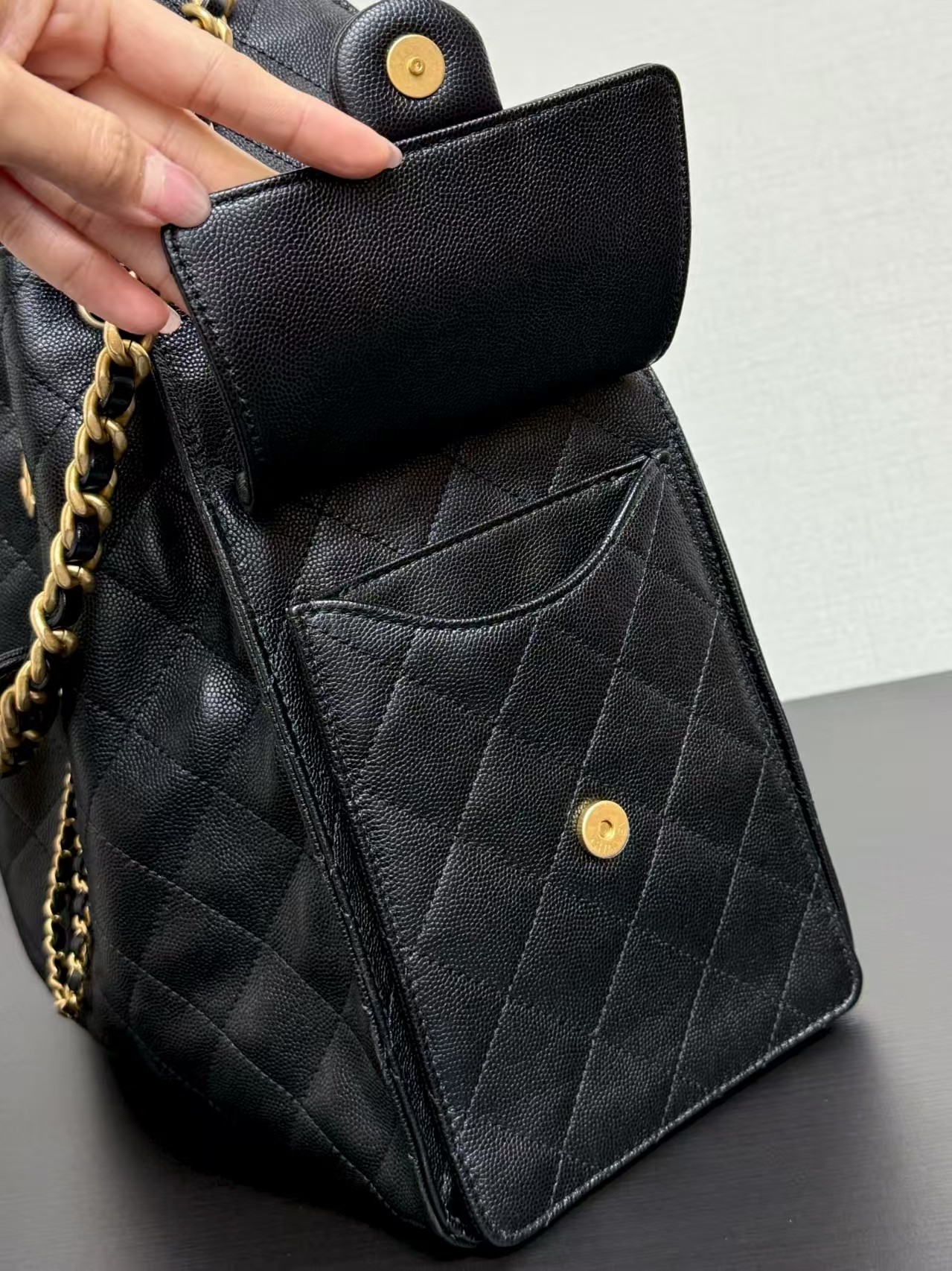 Chanel 25c HOBO Bag Caviar Quilted Handbag Large Chanel 25c HOBO Bag Caviar Quilted Handbag Large