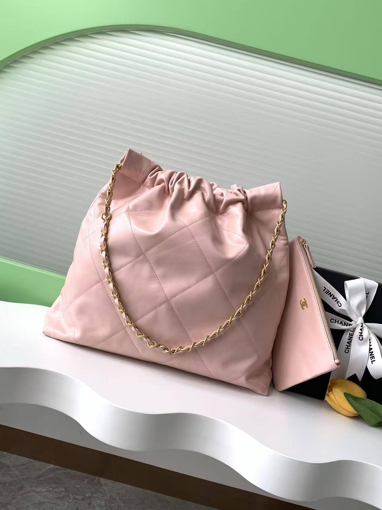 CHANEL Shiny Calfskin Quilted Medium Chanel 22 Light Pink