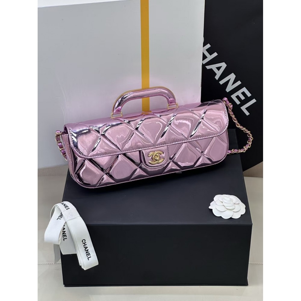 Chanel 25K chain runway tote bag