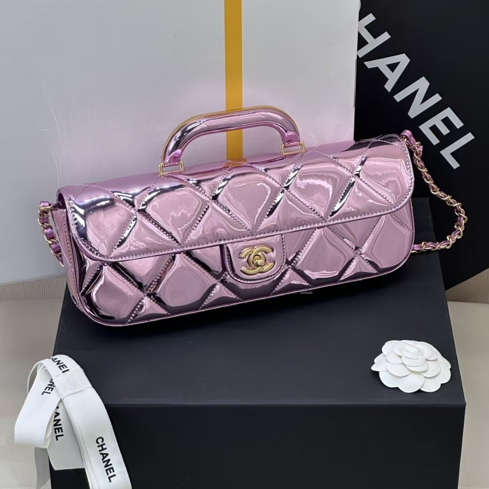Chanel 25K chain runway tote bag