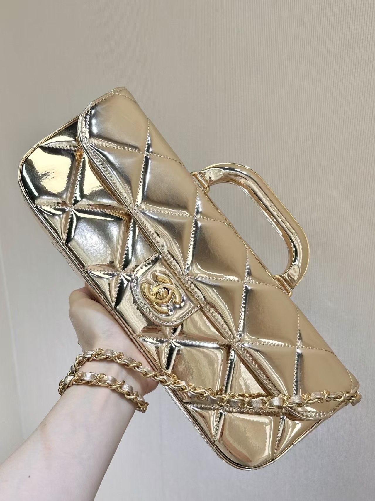 Chanel 25K chain runway tote bag