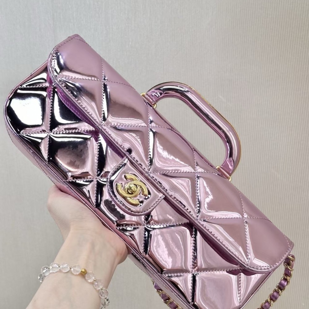 Chanel 25K chain runway tote bag