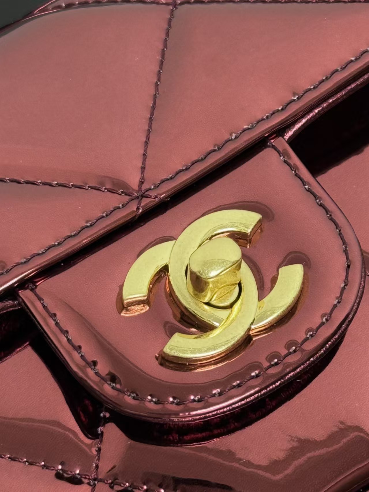 Chanel 25K chain runway tote bag Burgundy