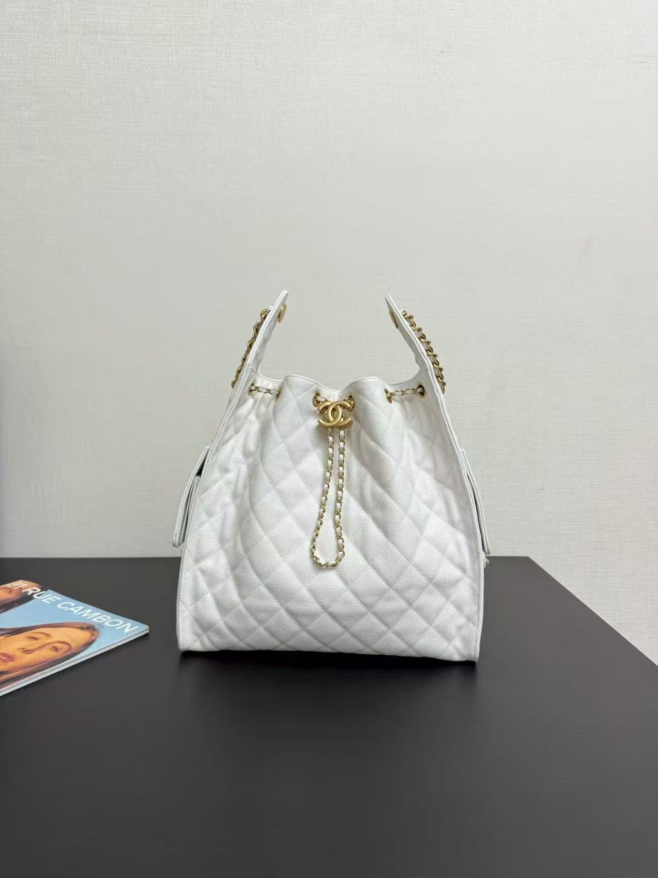 Chanel 25c HOBO Bag Caviar Quilted Handbag Large White