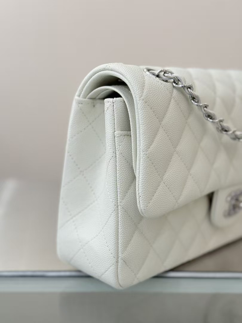 Chanel white Jumbo DoubleFlap Caviar Bag 