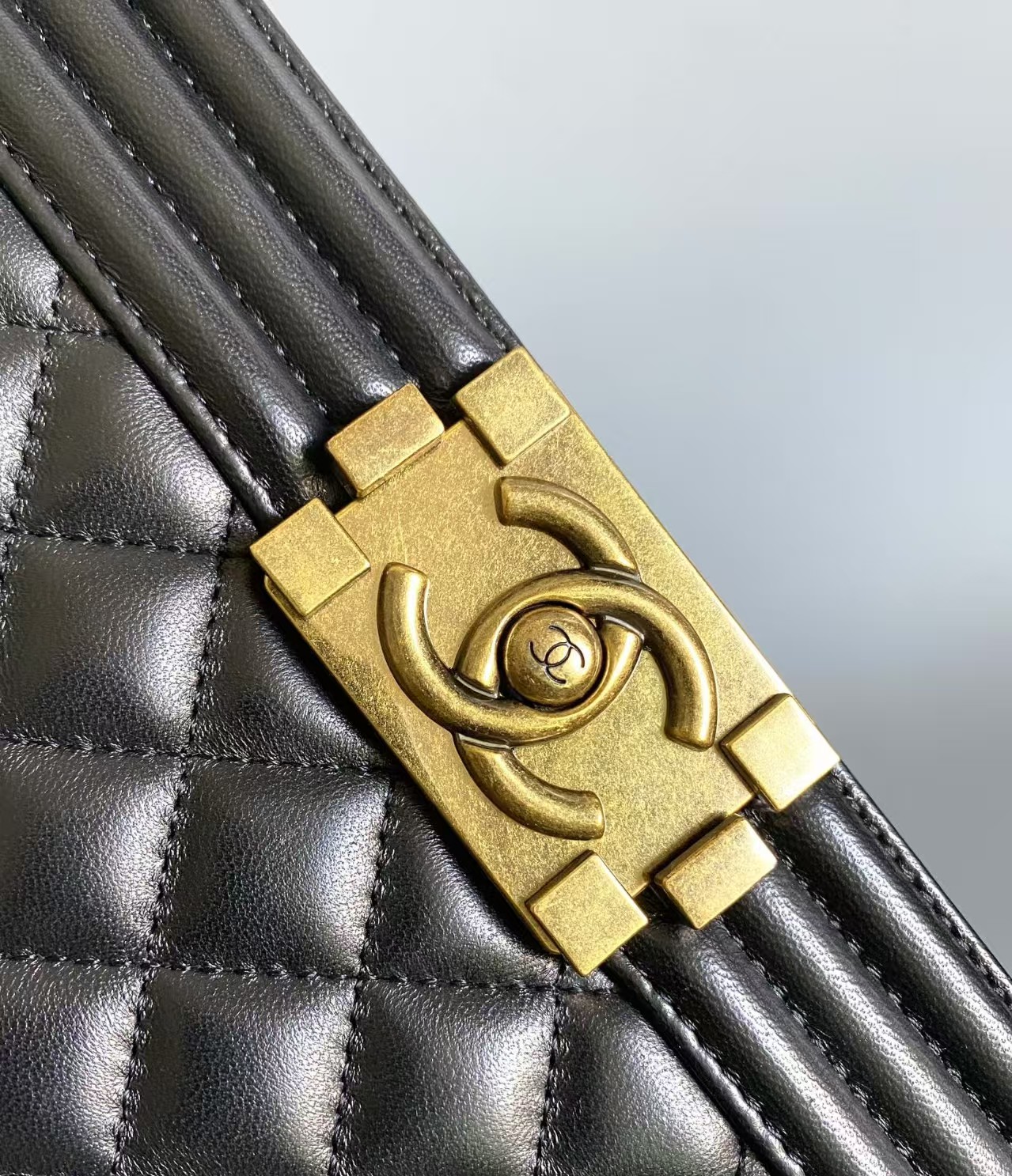 Chanel Large BOY CHANEL Handbag Grained Calfskin & Gold-Tone Metal Black Medium