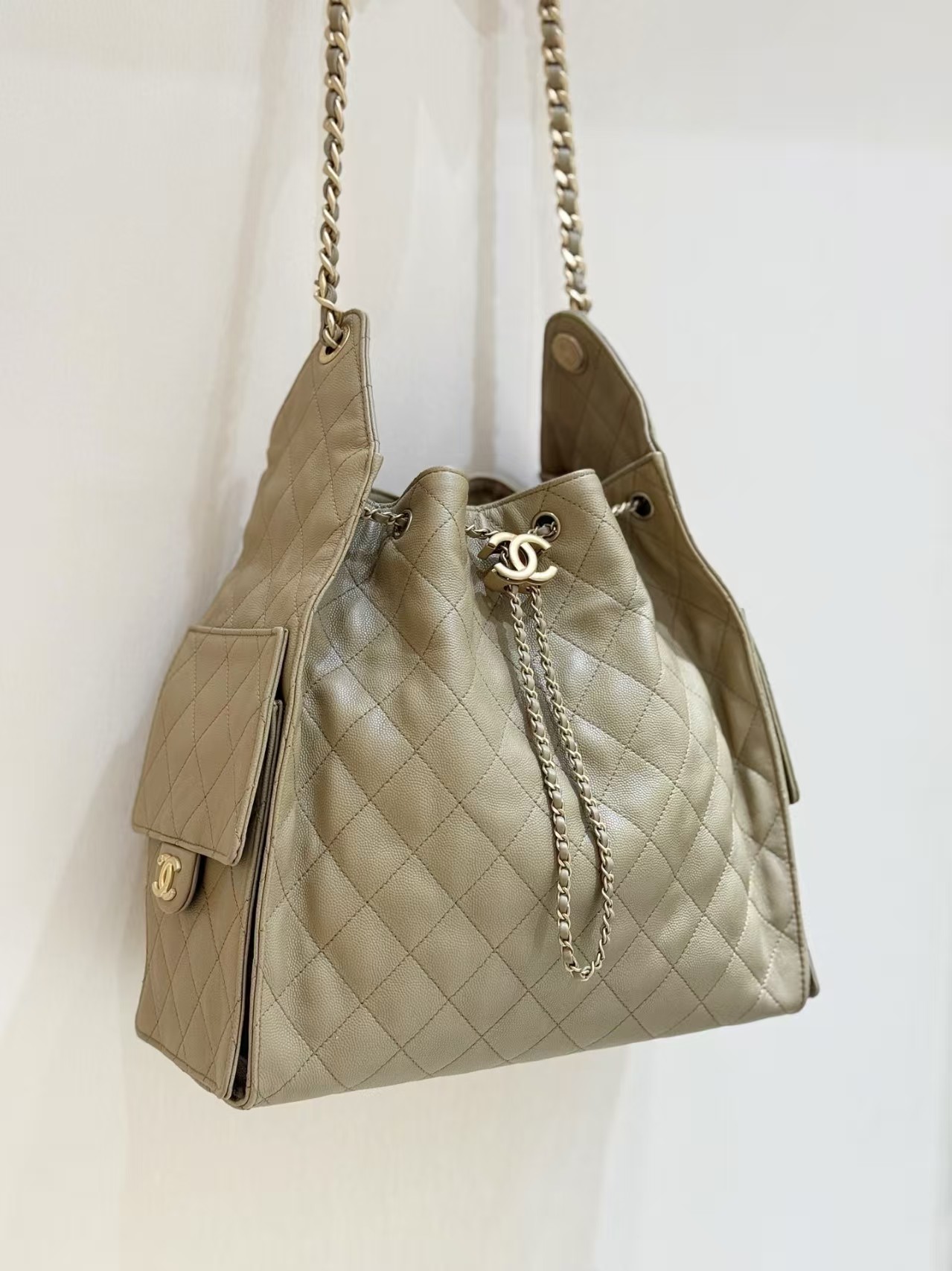 Chanel 25 Medium Hobo Handbag Grained Calfskin
