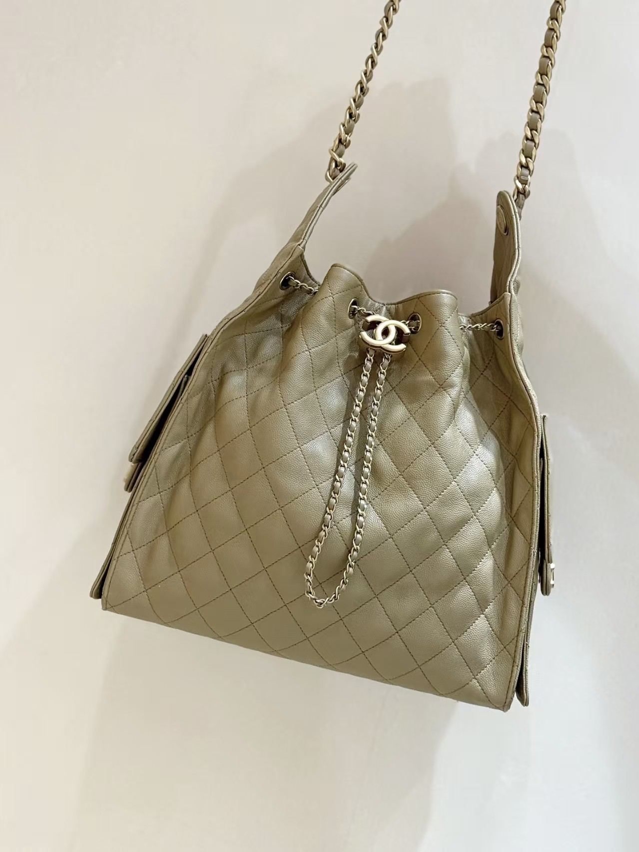 Chanel 25 Medium Hobo Handbag Grained Calfskin