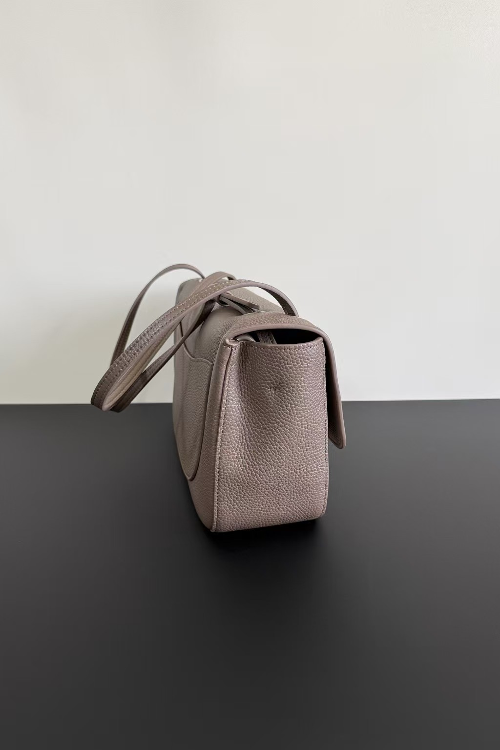 Chanel Maxi Flapbag Grained Calfskin&Silver Tone Metal Light Brown