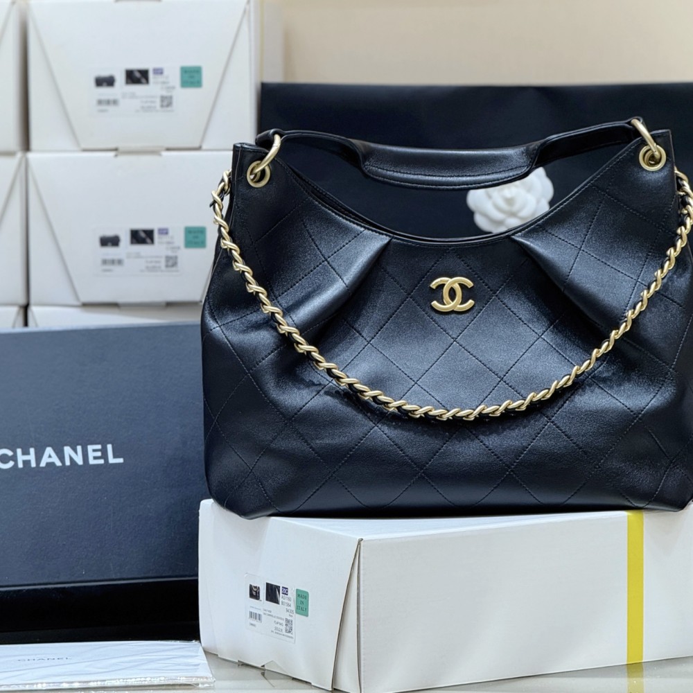 Chanel 26C Dumpling Hobo Black Leather Medium 