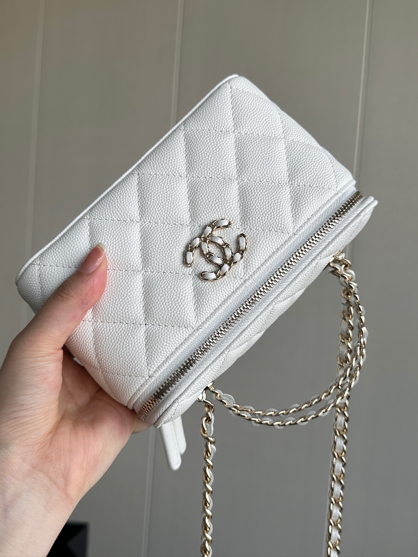 Chanel Long Vanity with Chain Grained Shiny Calfskin & Gold-Tone Metal White