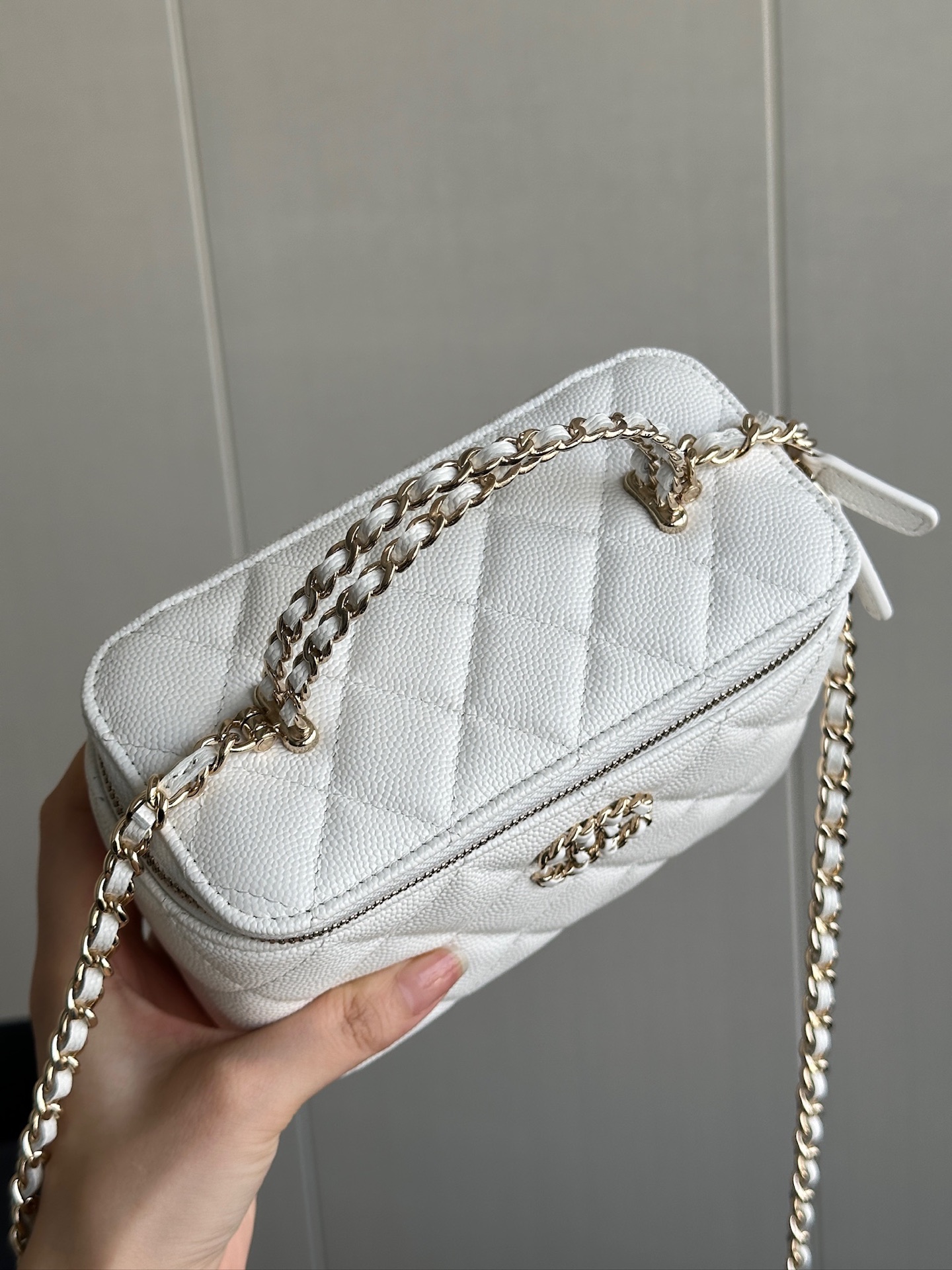 Chanel Long Vanity with Chain Grained Shiny Calfskin & Gold-Tone Metal White