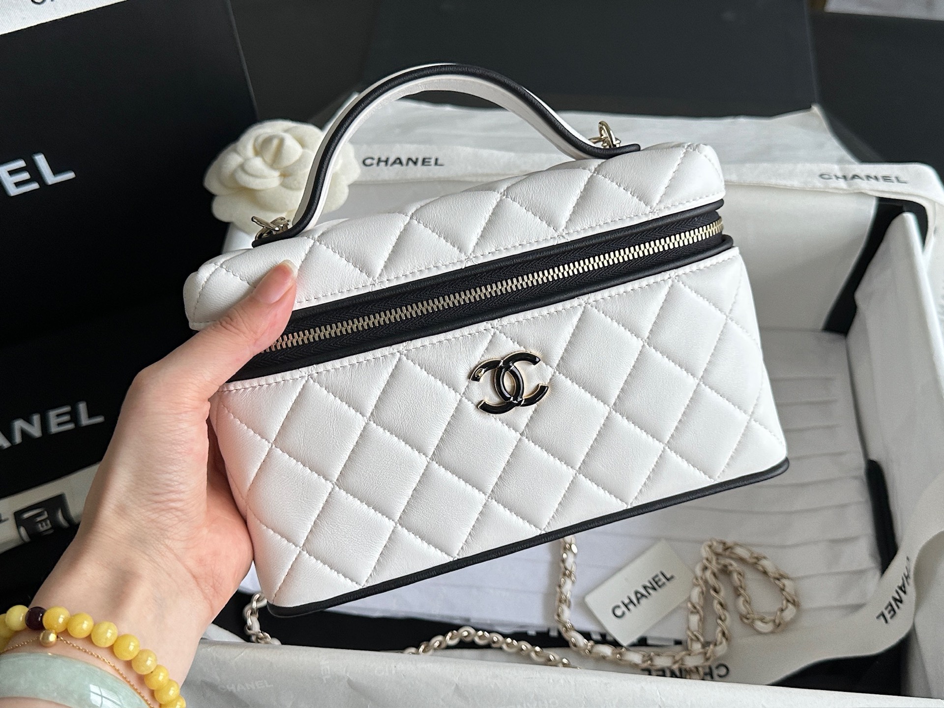Chanel 26ss Slim Vanity Panda Color blocked LP Box Bag